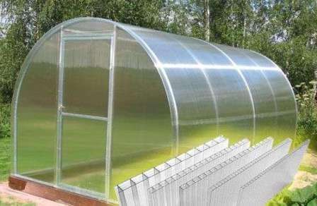 Сотовый поликарбонат является новой разработкой, он знаменит своей надежностью