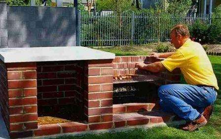 Барбекюшница из кирпича, фото