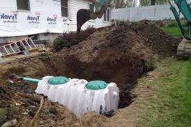 егодня немного упрощаются последний процесс, устанавливая в септик мощный фильтр глубокой очистки, что позволяет не использовать поля фильтрации и получать воду, полностью очищенную от загрязнений.