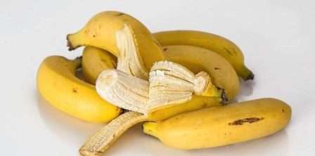 Банановая кожура – отличная подкормка для цветов